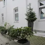 Am Freihafen Duisburgo