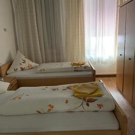 Am Freihafen فندق