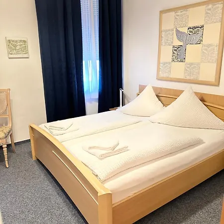 Am Freihafen Duisburg