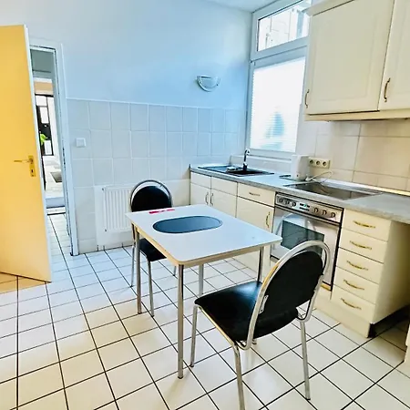 Am Freihafen Duisburg