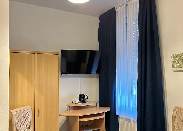 Am Freihafen Hotel 2*