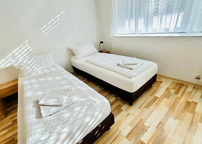 Am Freihafen Duisburg