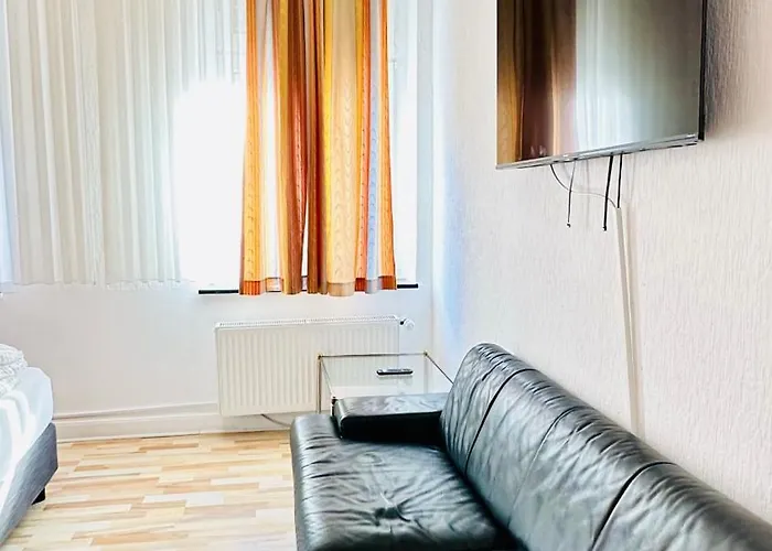 Am Freihafen 2* Duisburg