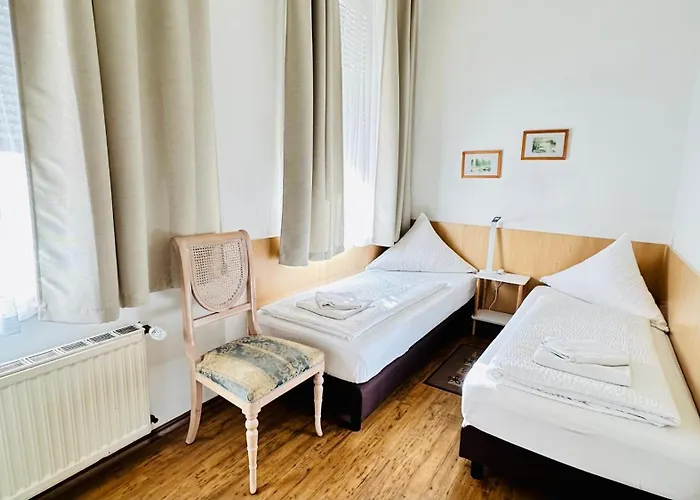 Hotel Am Freihafen 2*