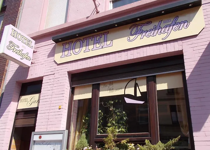 Am Freihafen Duisburg